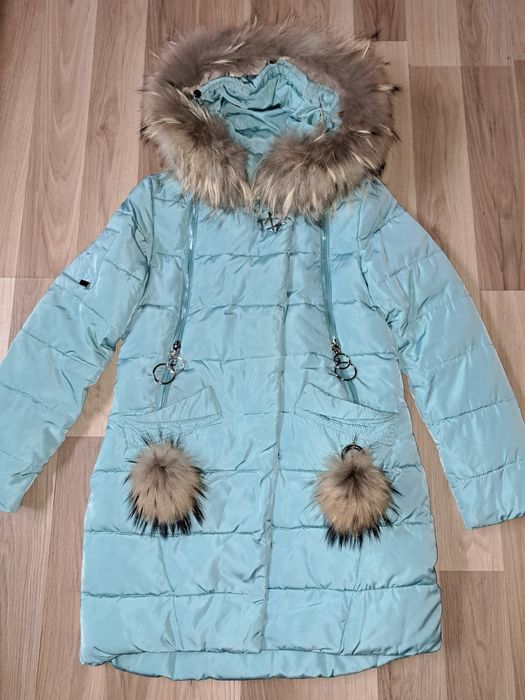 Зимовий пуховик для дівчинки на 10-11 років