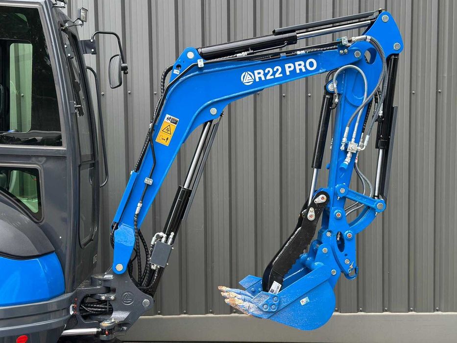 Mini Escavadora RIPPA R22 PRO