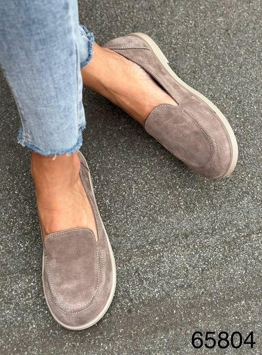 Жіночі шкіряні туфлі в кольорах