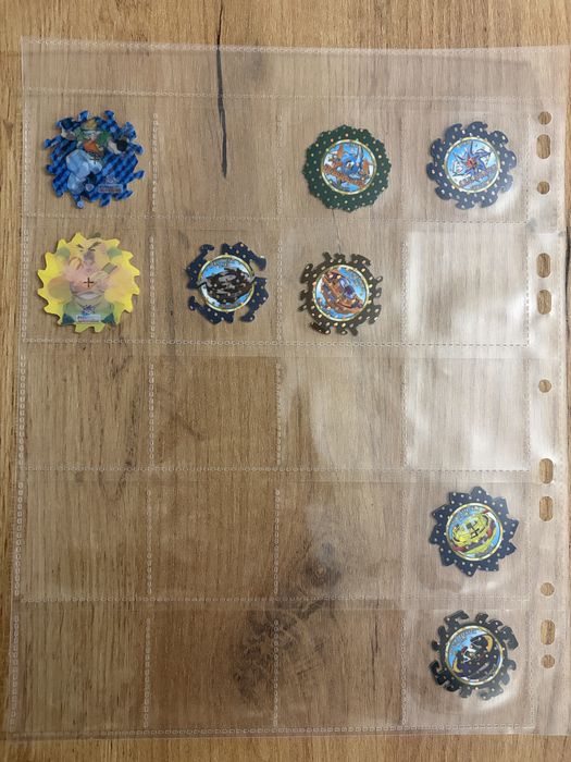 Beyblade spinner tazos 125/172