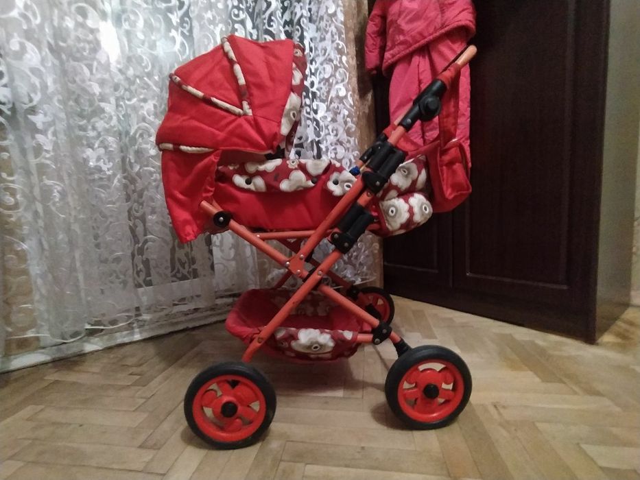 Коляска для ляльок