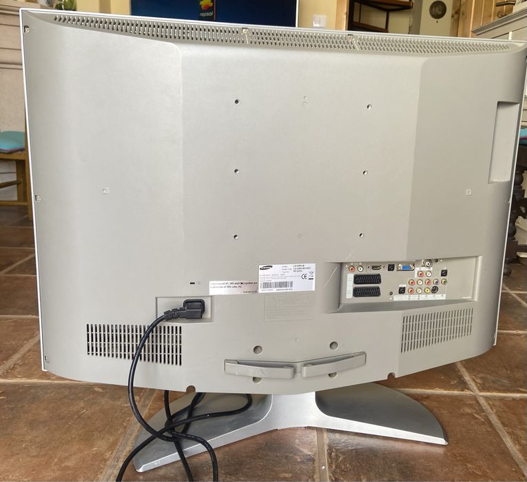TV Samsung 30€, em perfeitas condições