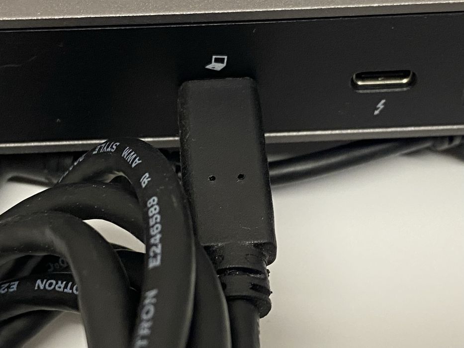 Док-станція StarTech.com TB3DK2DPPDUE Thunderbolt 3 – повний комплект