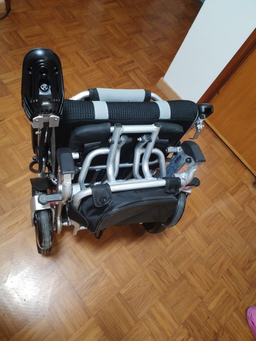 Cadeira de rodas eléctrica