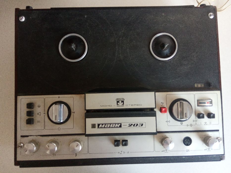 Магнітофон "Маяк-203"