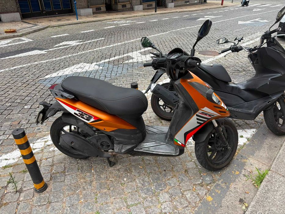 Mota Scooter Aprilia 125cv