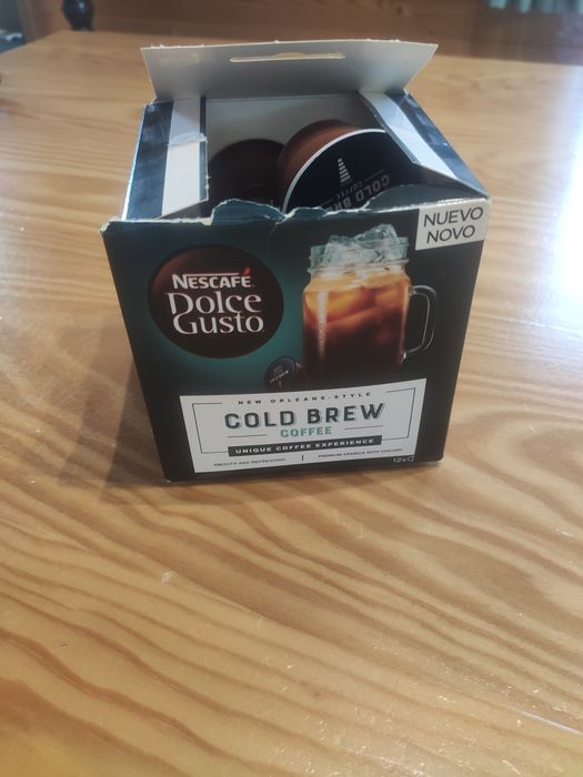 Porta cápsulas + oferta caixa cápsulas