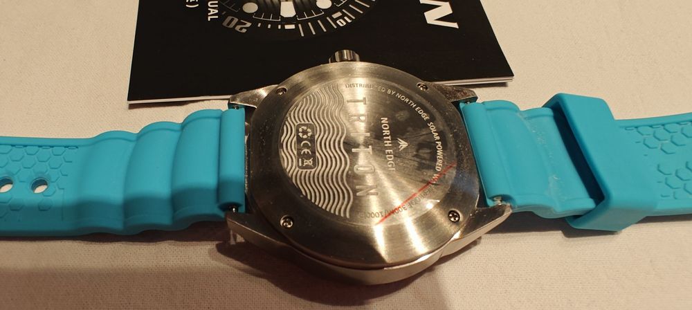 Zegarek nowy North Edge - zegarek zasilany baterią słoneczną.