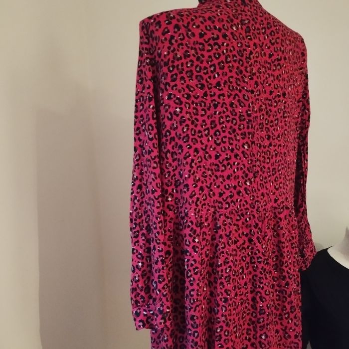 Krwisto czerwona panterka