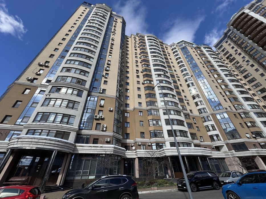 Без комісії Космополітан Сosmopolitan Дегтярівська 25А стильна класика