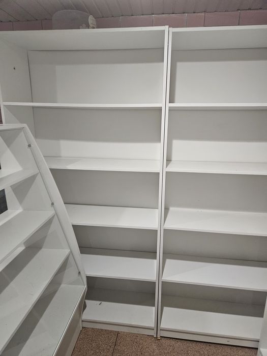 Торгові вітрини, стелажі