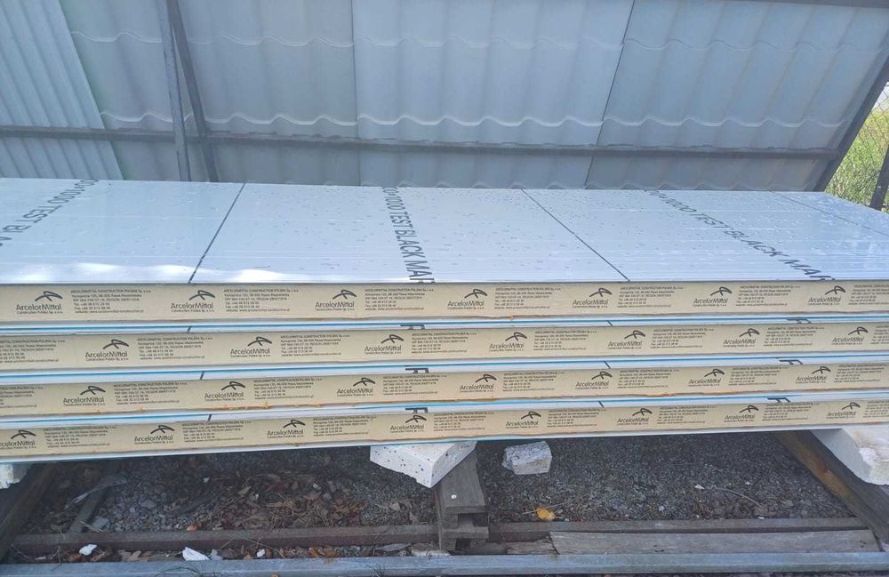 Płyty warstwowe izolacyjne, obornickie, ścienne, dachowe