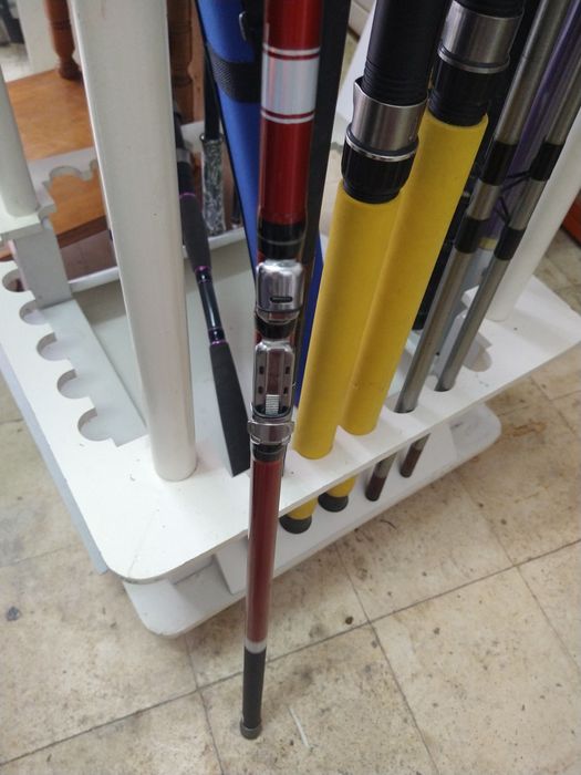 Cana de pesca simano e lineaeffe.