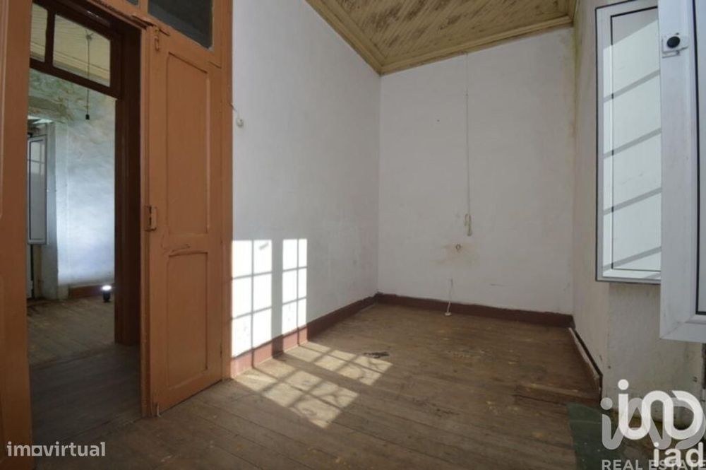 Casa T5 em São Miguel, Santa Eufémia e Rabaçal de 270,00 m2