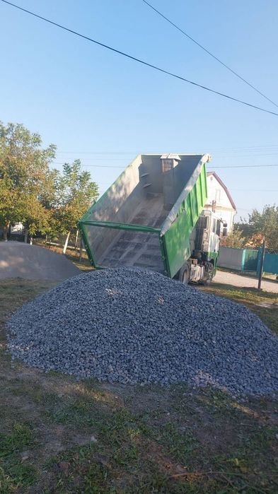 вантажні перевезення (дрова, щебінь, відсів, пісок, зерно)