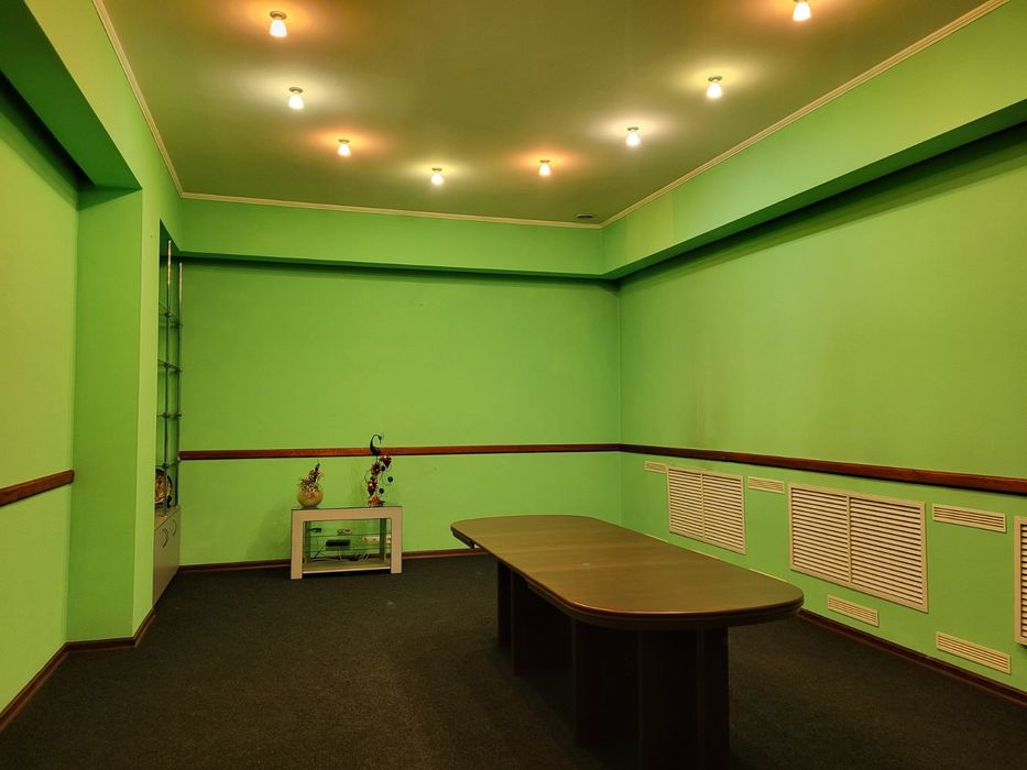 Прода  Помещение ул Харьковская, Ремонт, 27 сот земли