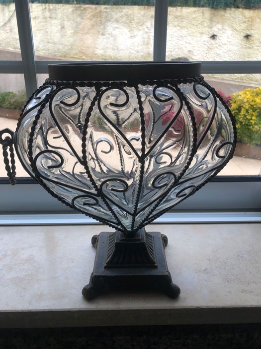 Jarra decoração em metal e vidro