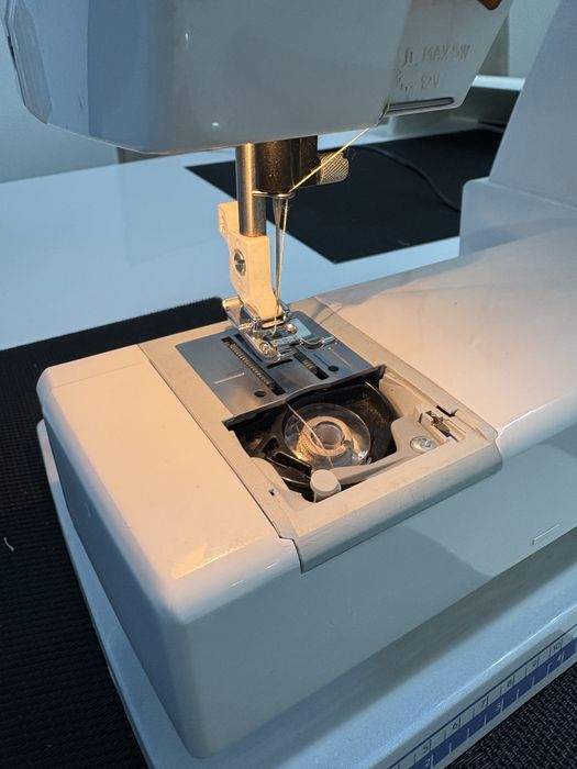 Швейна машинка Husqvarna 400