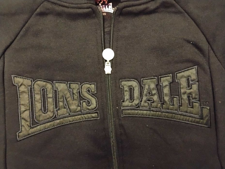 Bluza Lonsdale London z kapturem – oryginał z Wielkiej Brytanii