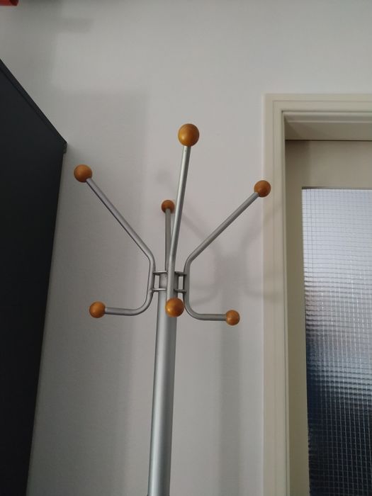 Cabine de pé em metal