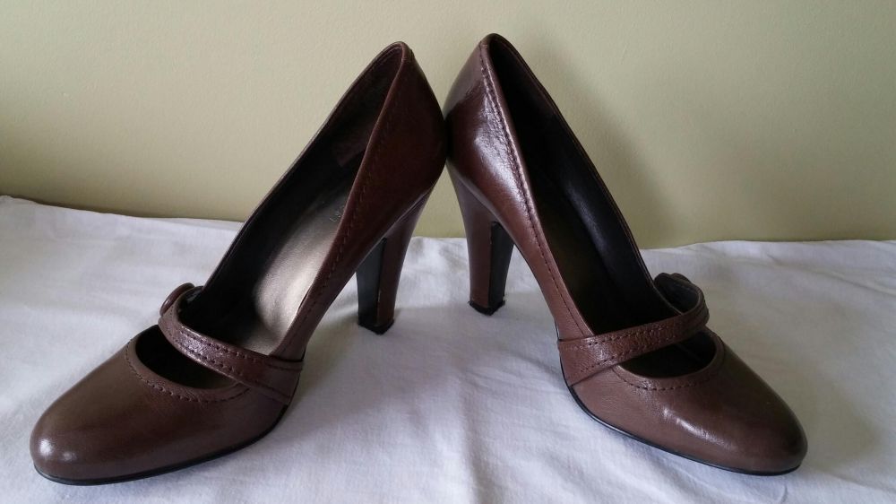 Pantofle półbuty szpilki Nine West 39/8M skórzane