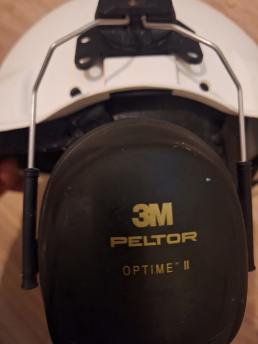 Kask ochrony certyfikowany na budowę