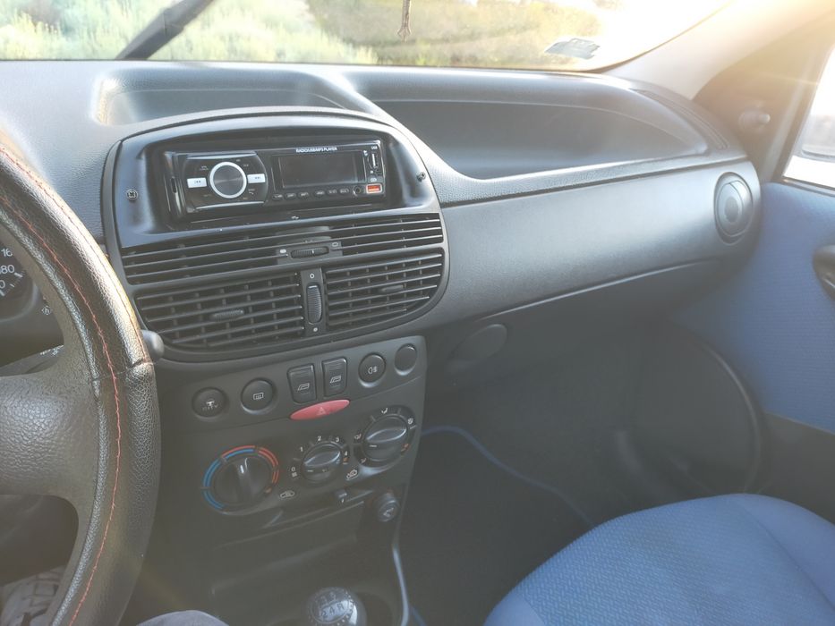 Fiat punto ano 2002