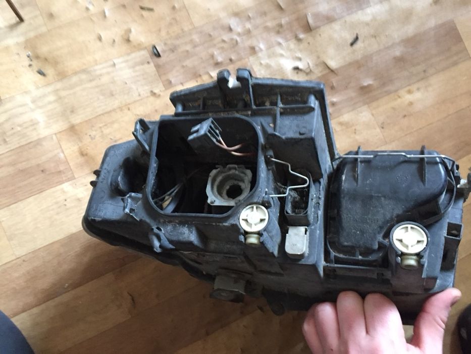 Фара передня права Audi a4b6