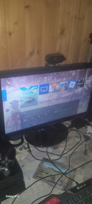 Продам Playstation 4 fat