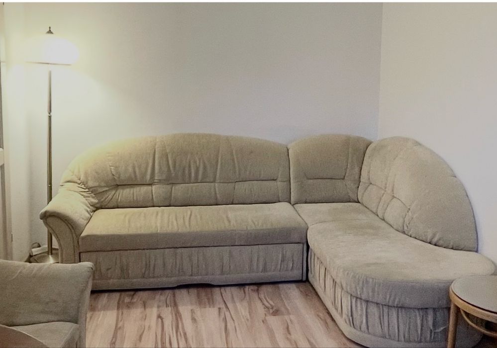 Sofa narozna rozkładana  z pojemnikiem na  posciel