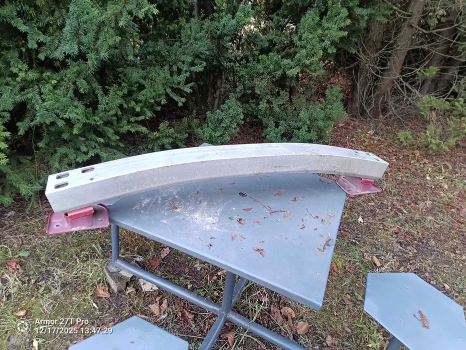 Belka tylna Outlander 3