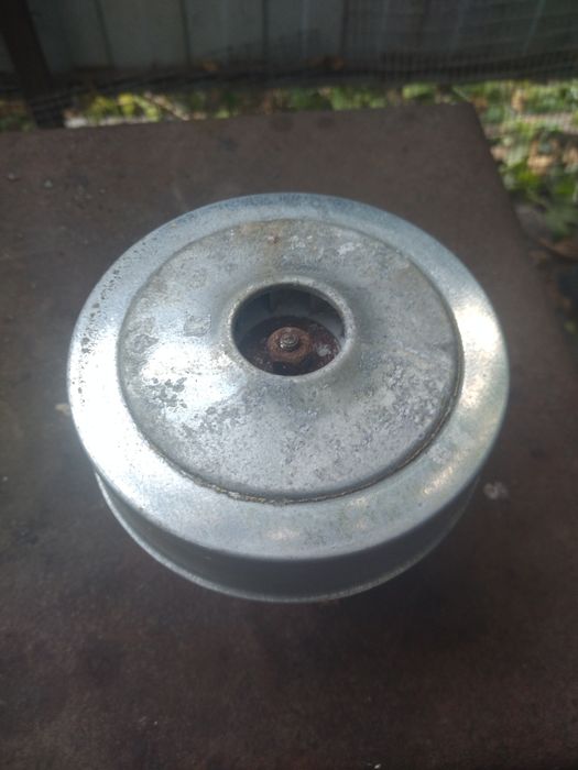 Электродвигатель пылесоса