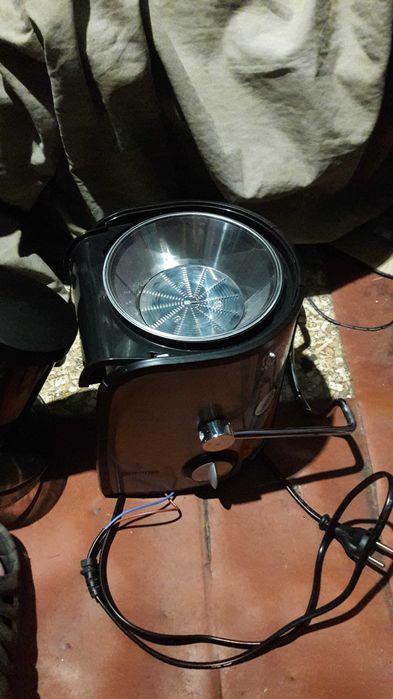 Соковыжималка jc8030 gorenje  800Вт, почти новая.