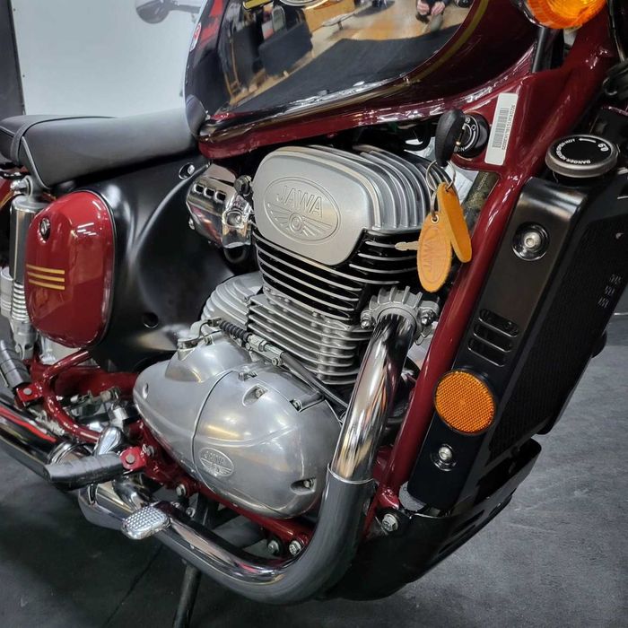 Jawa 300 cl 2020