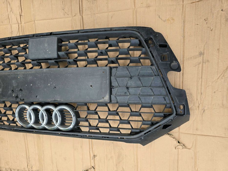 grill Audi A1 II 82A