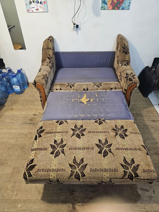 Диван ширина 132 см. довжина складений  94 см., розкладений 200 см.