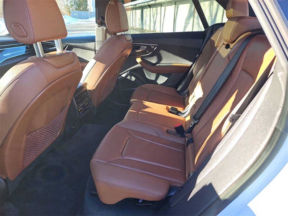 Audi Q8 quattro Premium Plus 55 TFSI      2023