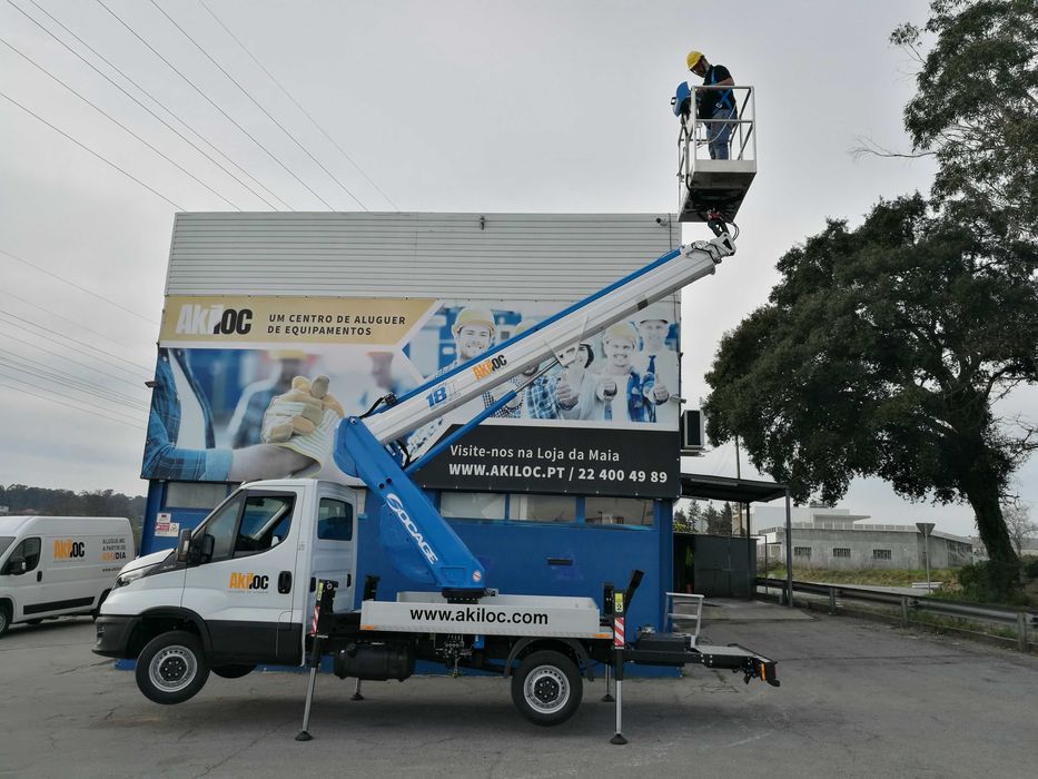 Aluguer plataforma sobre veículo - 18 m de altura, por dia desde