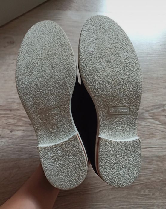 Półbuty lordsy mokasyny wiązane sznurówki czarne NOWE 37 Clara Barson