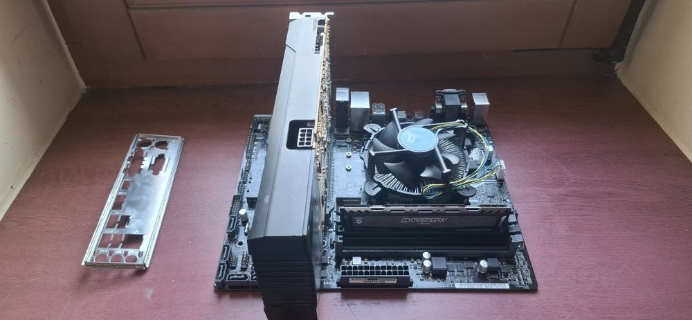 Płyta głowna  z procesorem I5 7600,  8gb RAM , GTX 760 ,asus b250m