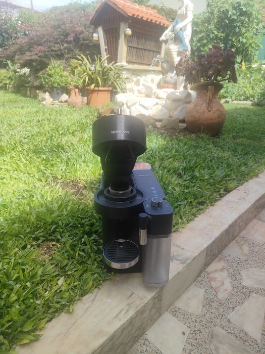 Venda de máquina de cafe Nespresso Delonghi