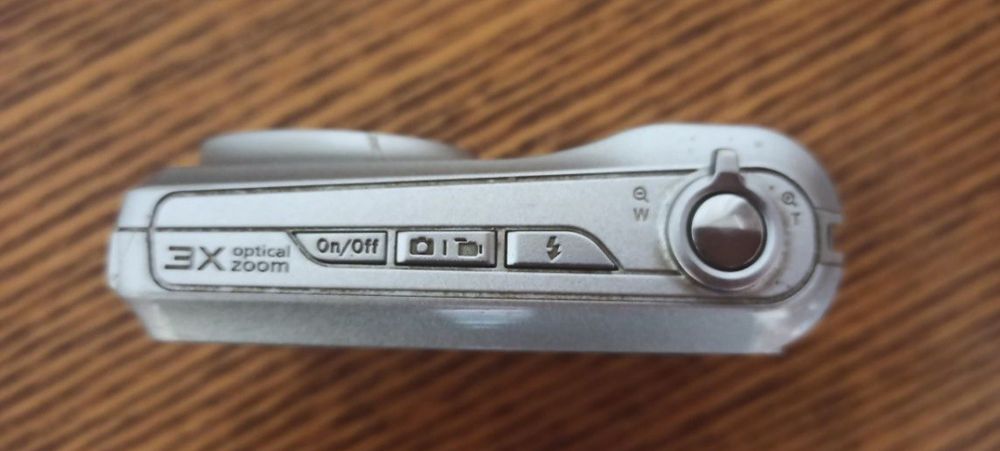 Цифрова фотокамера Kodak EasyShare C142