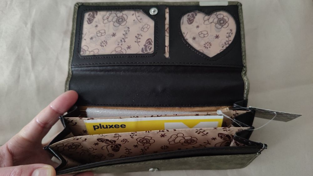 Nowy dłuższy portfel z metką