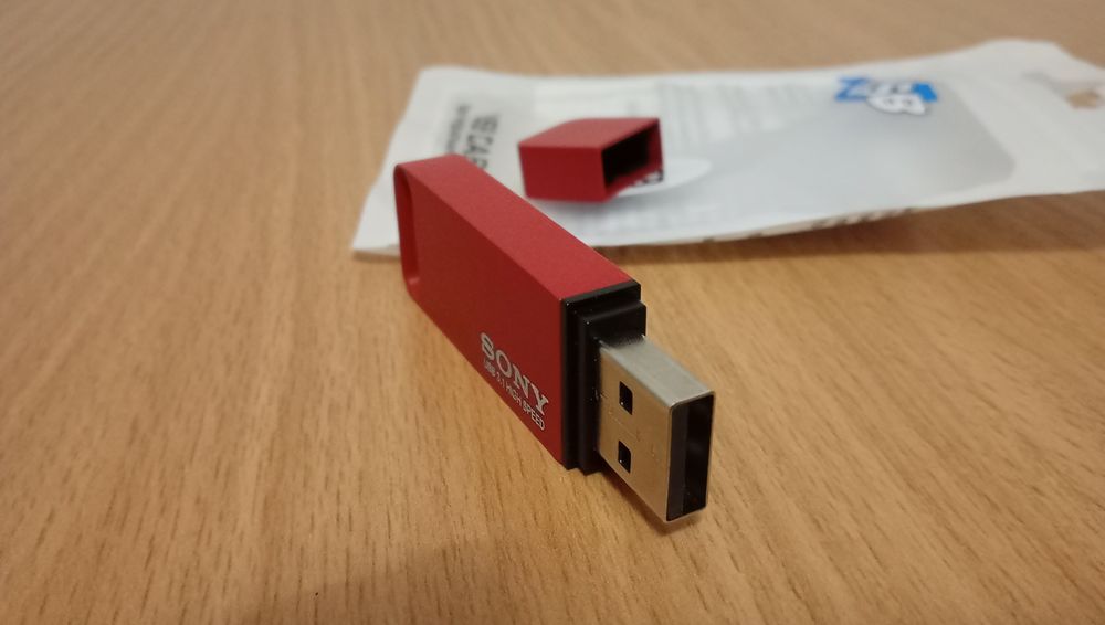 Pendrive SONY 2 TB USB 3.1