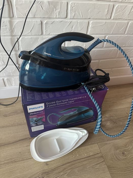 Праска з парогенератором Philips GC7846/80