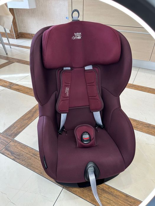 Автокрісло Britax-Romer Trifix2 i-Size від 9 місяців до 4 років
