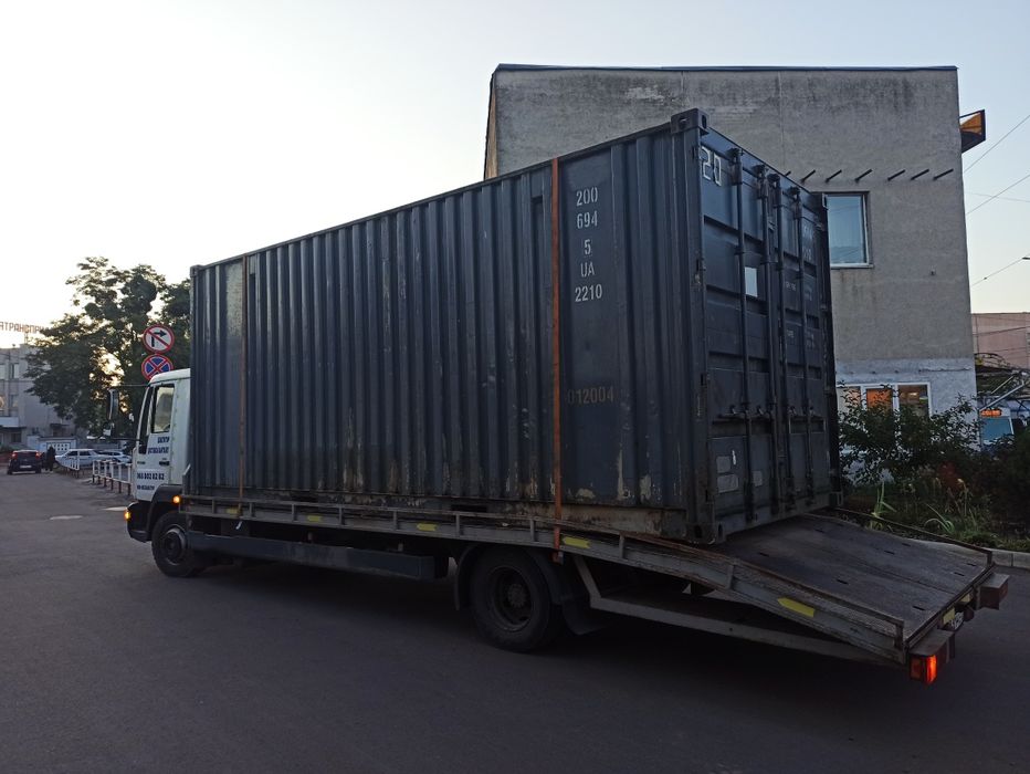 Продам морські контейнери. Є різні варіанти.
