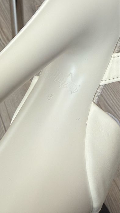 Продам стріпи pleaser 38р