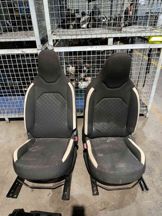 Conjunto de bancos TOYOTA Aygo X