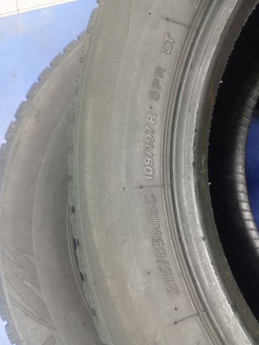 2szt zima opony lassa wintus  215/65/16C